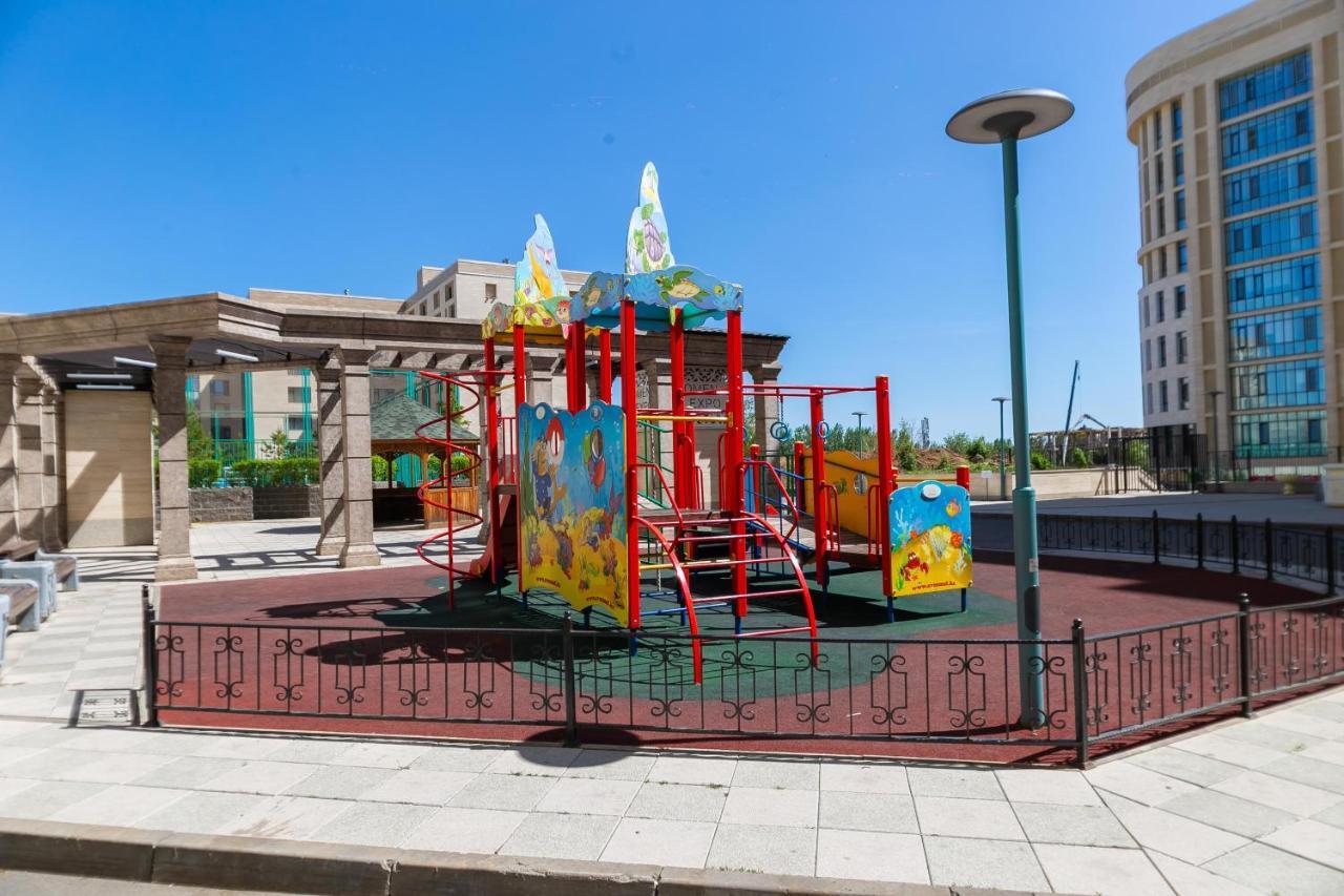 В Promenade Expo Квартира С Романтическим Видом Nur-Sultan  Exterior photo
